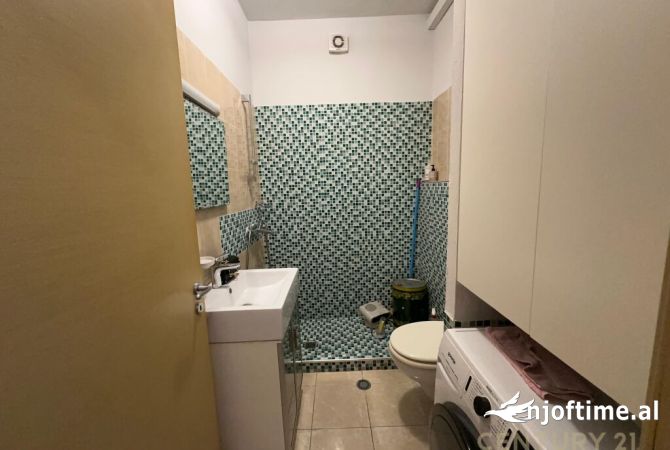 Shtepi ne shitje Apartament ne Tirane, 2+1, Mobilimi E mobiluar, Pagesa 234,000  Euro.