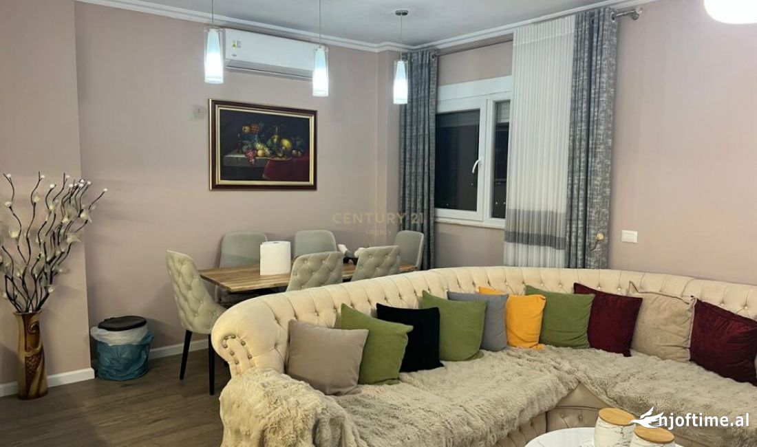 Shtepi ne shitje Apartament ne Tirane, 1+1, Mobilimi E mobiluar, Pagesa 95,000  Euro.