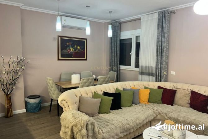 Shitet Apartament 1+1 tek Rezidenca Jaho me një super pamje