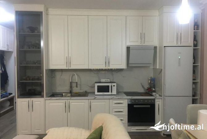 Shtepi ne shitje Apartament ne Tirane, 1+1, Mobilimi E mobiluar, Pagesa 95,000  Euro.