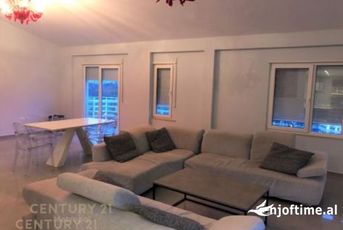 Shtepi me qera 3+1 ne Tirane - 1,500 Euro