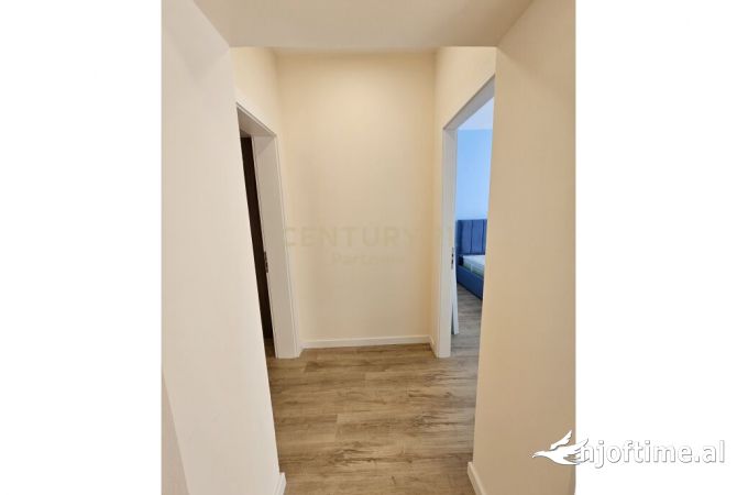 Shtepi ne shitje Apartament ne Tirane, 2+1, Mobilimi E mobiluar, Pagesa 140,000  Euro.