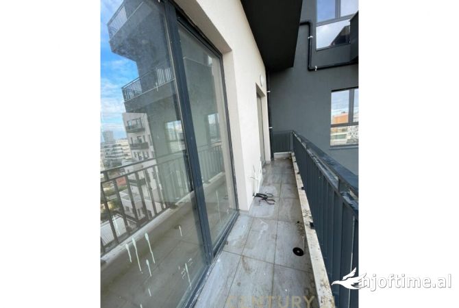 Pazari i Ri jepet me qera ambient per zyre