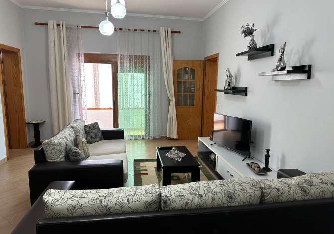 Shtepi me qera 2+1 ne Tirane - 450 Euro