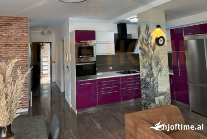 Shtepi me qera 2+1 ne Tirane - 650 Euro