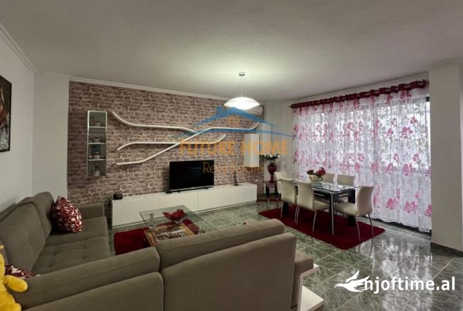 Shtepi me qera 2+1 ne Tirane - 650 Euro