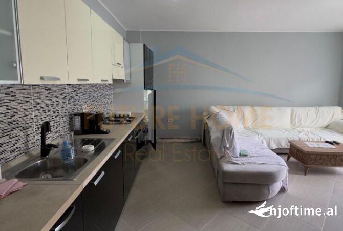 Shtepi me qera 2+1 ne Tirane - 400 Euro