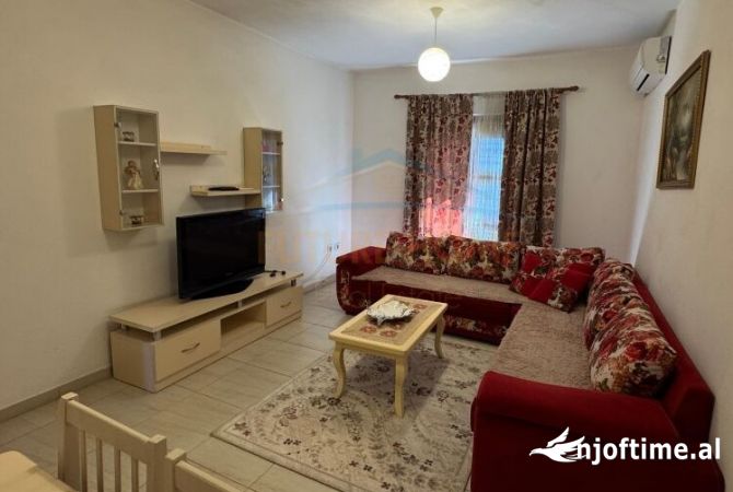 Shtepi me qera 2+1 ne Tirane - 450 Euro