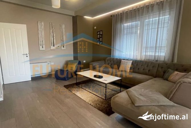 Shtepi me qera 2+1 ne Tirane - 800 Euro
