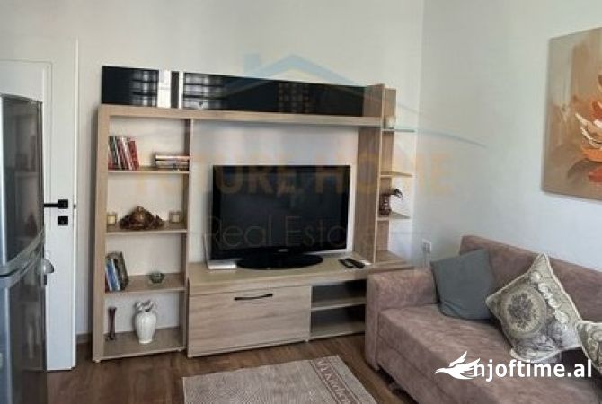 Shtepi me qera 2+1 ne Tirane - 600 Euro