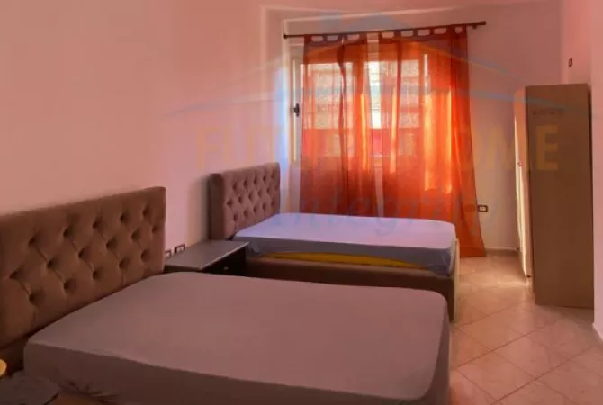 Shtepi me qera 3+1 ne Tirane - 450 Euro