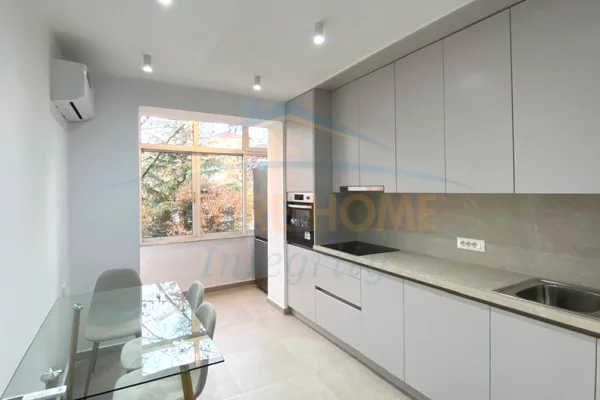 Shtepi me qera 1+1 ne Tirane - 625 Euro