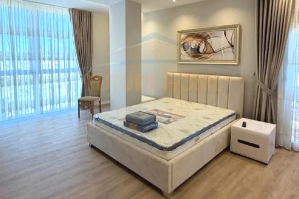 Shtepi me qera 2+1 ne Tirane - 1,300 Euro