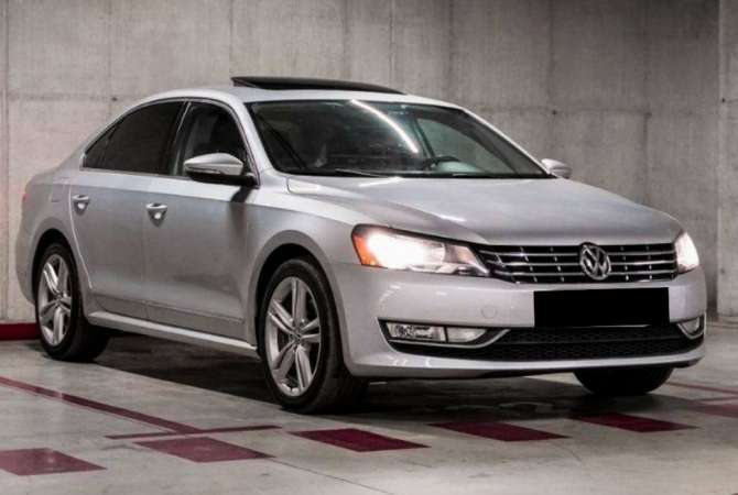 Makina me qera VolksWagen Passat me qera 50 euro dita. Aeroport