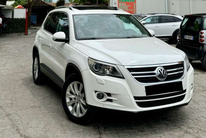Jepet me qera Makina Volkswagen Tiguan duke filluar nga 40 euro ne dite