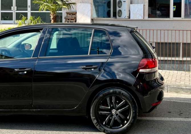 Noleggio Auto  a Tirana - 30 Euro