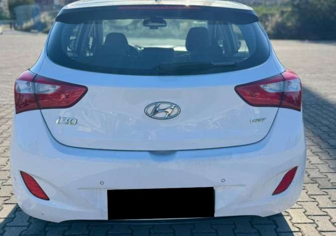 Jepet me qera ditore te lire Makina Hyundai i30 per 35 euro dita , Rinas Durres