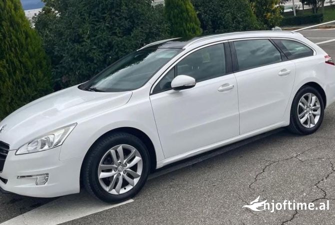 Makina me qera Peugeot duke nisur nga 30 euro dita