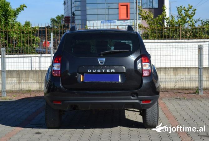 Jepet Makina me qera Dacia Duster duke nisur nga 35 euro dita 