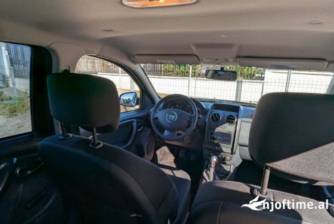 Noleggio Auto  a Tirana - 34 Euro