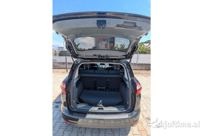 Car Rental in Tirana - 35 Euro