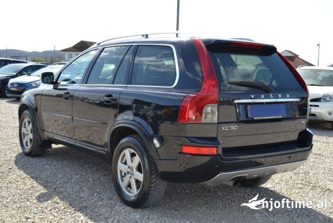 Makine 7 vende me qera Volvo XC90 duke nisur nga 49 euro dita