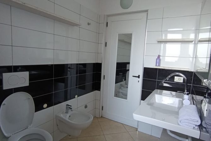 Shtepi me qera 2+1 ne Tirane - 400 Euro