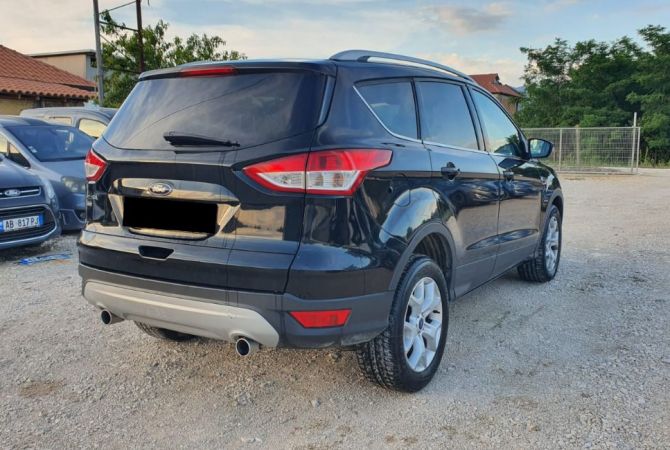 Makina me Qera Ford Kuga fouristrade duke nisur nga 39 euro dita