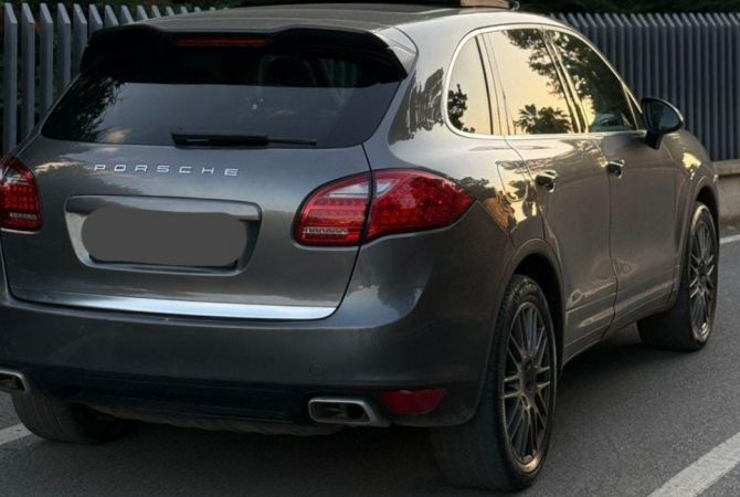 Noleggio Auto  a Tirana - 100 Euro