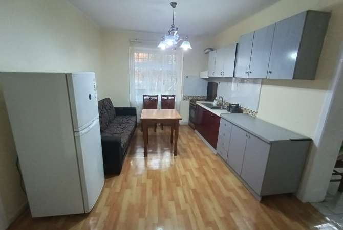 Shtepi me qera 2+1 ne Tirane - 11,250 Leke