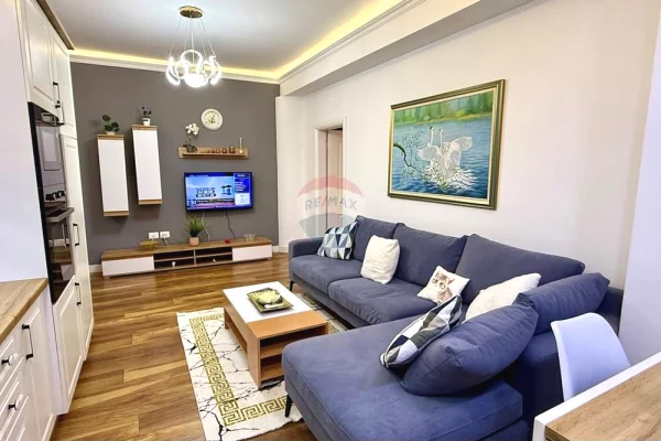 Shtepi me qera 1+1 ne Tirane - 750 Euro