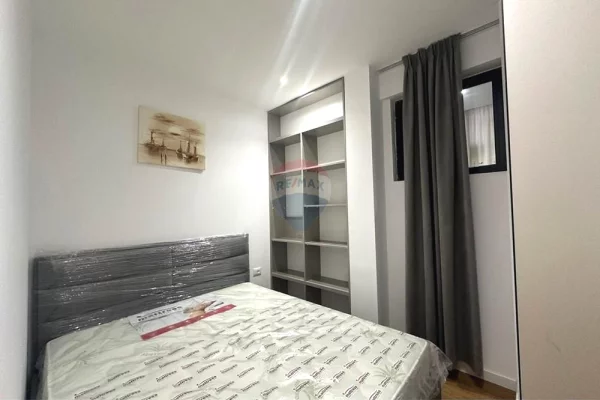 Shtepi ne shitje Apartament ne Tirane, 1+1, Mobilimi E mobiluar, Pagesa 145,000  Euro.