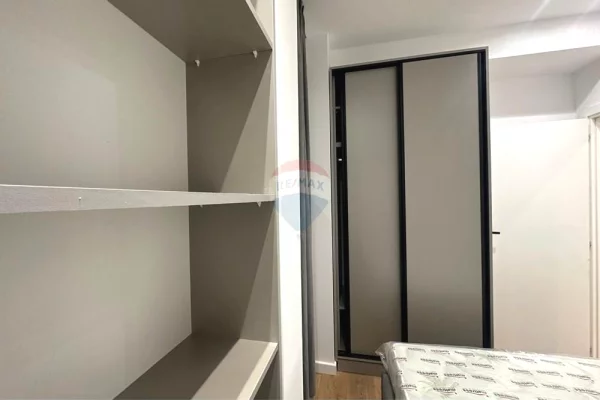 Shtepi ne shitje Apartament ne Tirane, 1+1, Mobilimi E mobiluar, Pagesa 145,000  Euro.