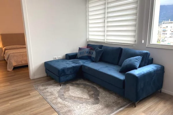 Apartament - Për Qira - Ish Tregu Elektrik, Tiranë