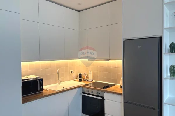 Shtepi me qera Apartament ne Tirane, 1+1, Mobilimi E mobiluar, Pagesa 75,000  Leke.