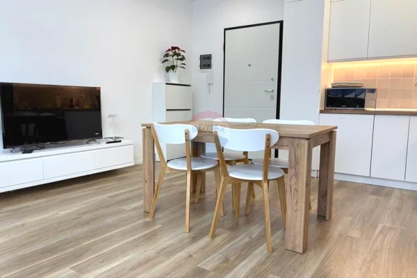 Shtepi me qera Apartament ne Tirane, 1+1, Mobilimi E mobiluar, Pagesa 75,000  Leke.