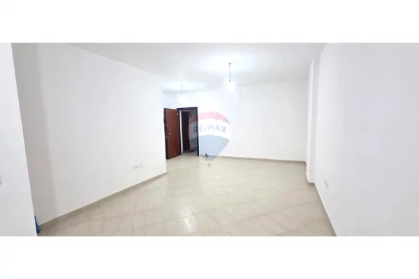 Apartment for sale in Tirana 1+1, Emty