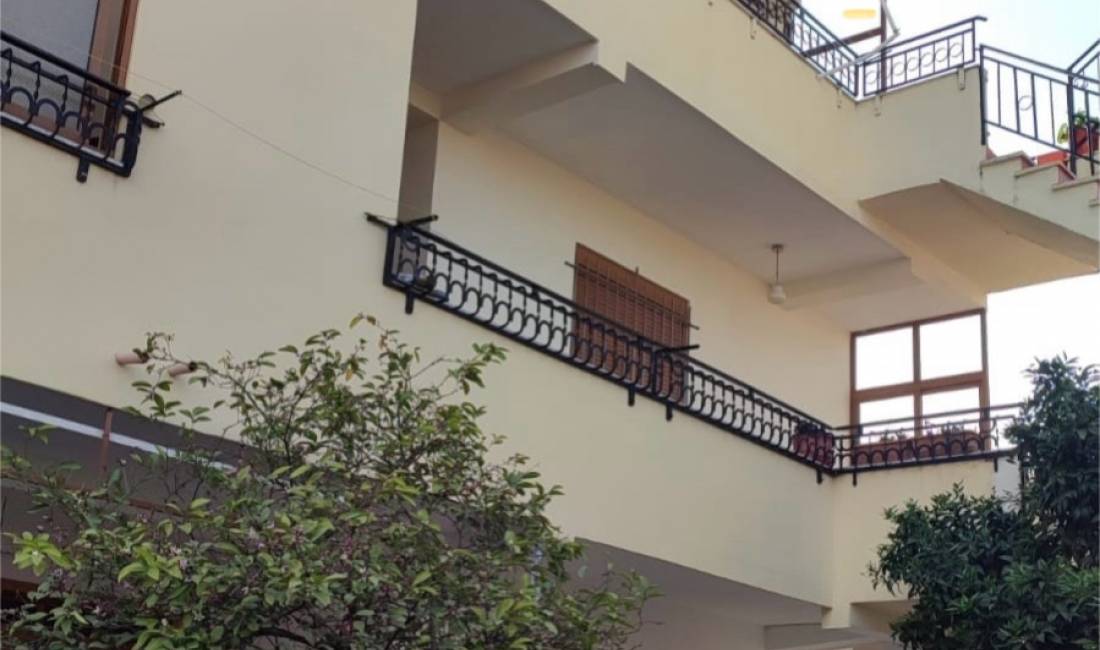 Shtepi me qera Apartament ne Tirane, 2+1, Mobilimi Bosh, pa mobiluar, Pagesa 30,000  Leke.