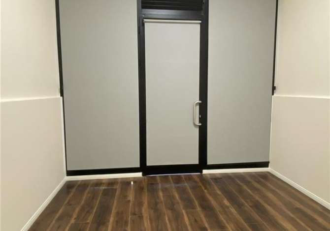 Jepet dyqan me qera prane komunes se parisit ( Brenda ne Kompleks ) 