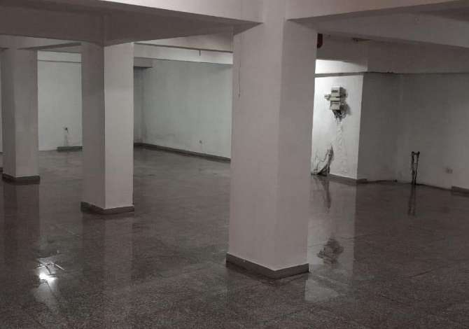 Ambjent 200m2 me qera (Mine Peza Qender)