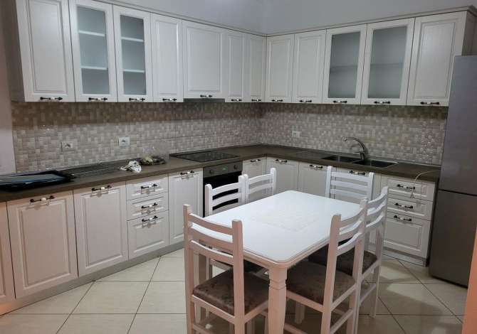 Shtepi me qera 3+1 ne Tirane - 50,000 Leke