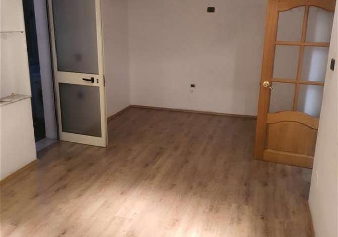 Ambient biznesi me qera 3+1 ne Tirane - 60,000 Leke