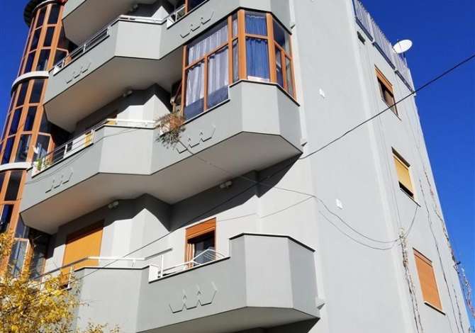Casa in affitto 7+1 a Tirana - 3,500 Euro