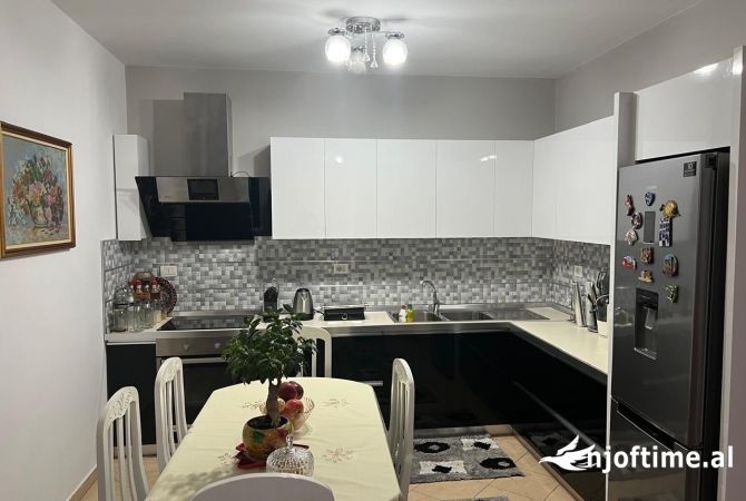 Shtepi ne shitje 2+1 ne Tirane - 120,000 Euro