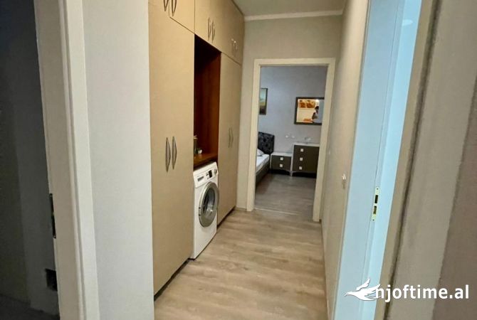 Shtepi me qera 2+1 ne Tirane - 650 Euro