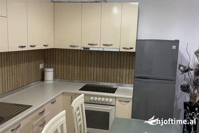Shtepi me qera 1+1 ne Tirane - 750 Euro