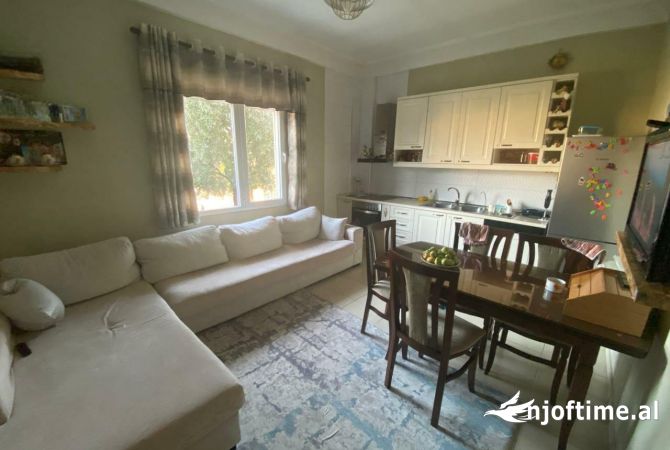 Shtepi me qera 4+1 ne Tirane - 600 Euro