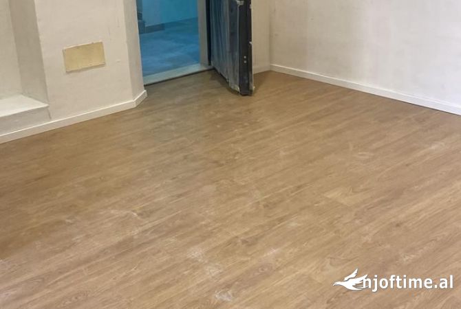 Ambient biznesi me qera 3+1 ne Tirane - 950 Euro