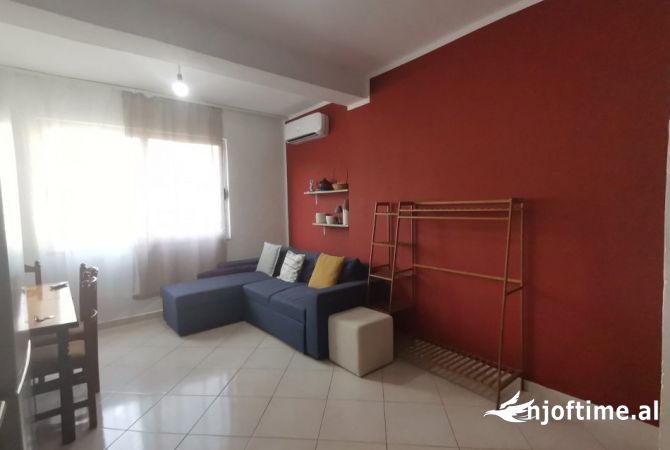Shtepi me qera 1+1 ne Tirane - 400 Euro