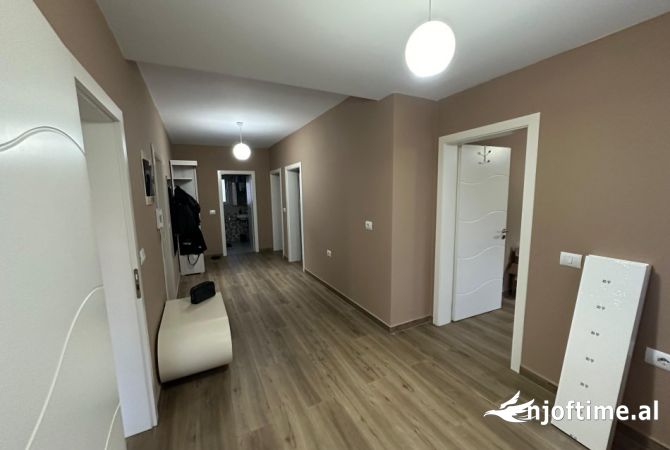 Shtepi ne shitje 3+1 ne Tirane - 150,000 Euro